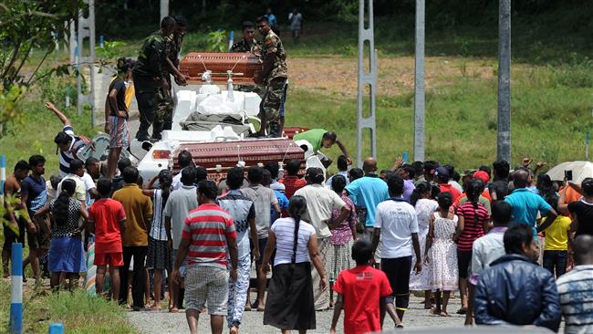 Floods kill at least 100 in Sri Lanka